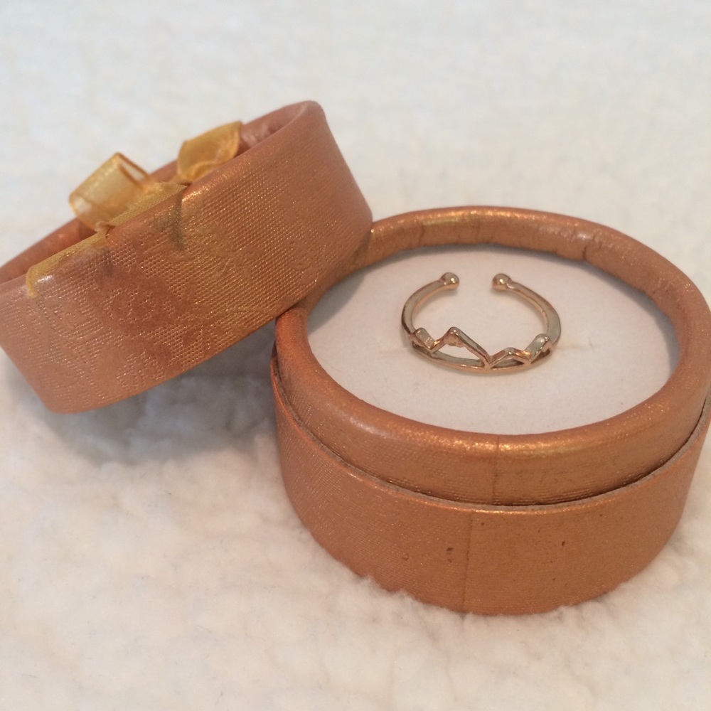Lady Lux Collections Gold Mountain Ring